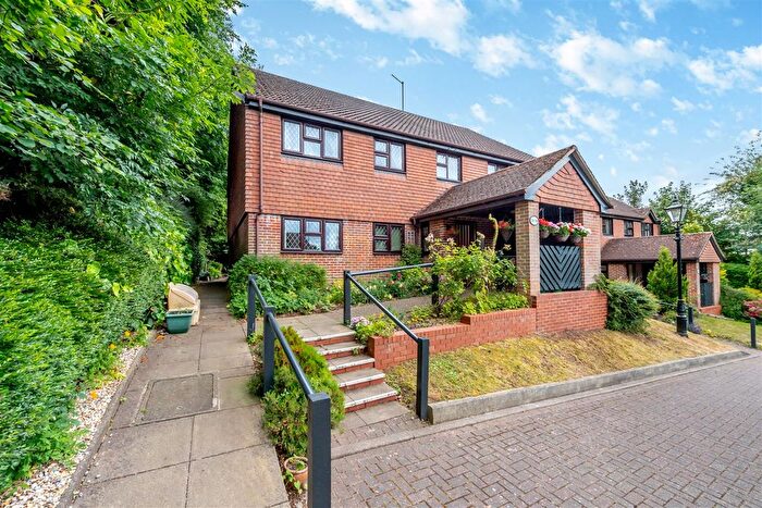 2 Bedroom Flat For Sale In Turneys Orchard, Chorleywood, Rickmansworth, WD3