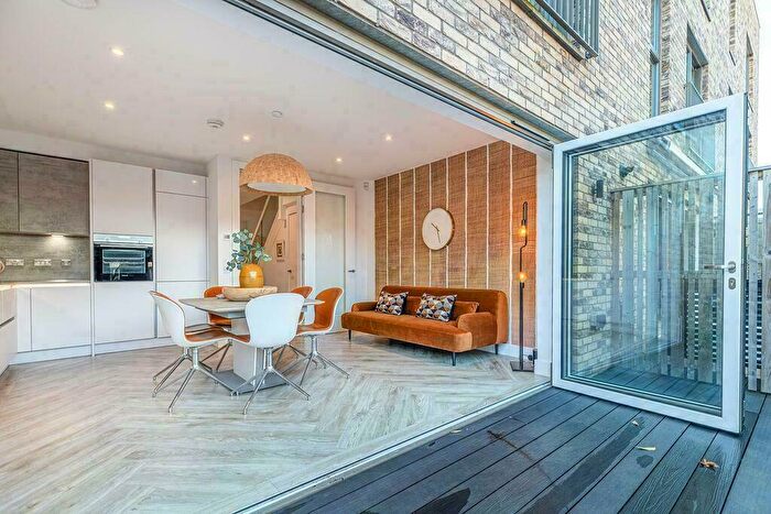 4 Bedroom Terraced House For Sale In School Drive, Glasgow, G13