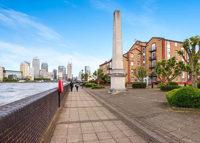 3 Bedroom Detached House To Rent In Pageant Crescent, London, SE16