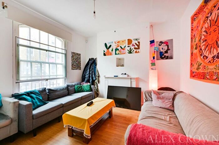 4 Bedroom Flat To Rent In New Road, Whitechapel, E1