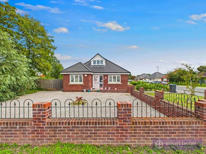 3 Bedroom Detached Bungalow For Sale In Midgeland Road, FY4