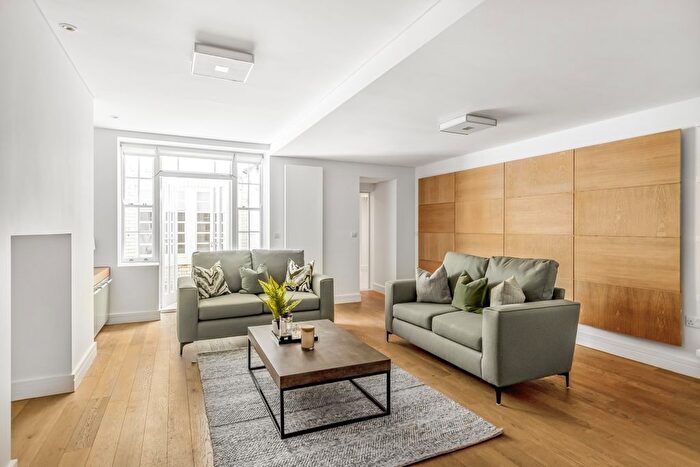 2 Bedroom Flat To Rent In Devonshire Place, London, W1G