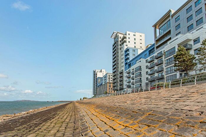 3 Bedroom Flat For Sale In Western Harbour Midway, Edinburgh, EH6