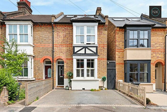 4 Bedroom End Of Terrace House For Sale In Peel Road, South Woodford, London, E18
