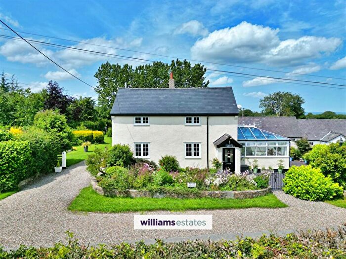 4 Bedroom Detached House For Sale In Pwllglas, LL15