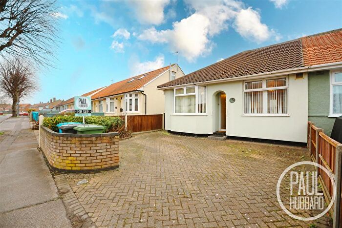 2 Bedroom Semi-Detached Bungalow For Sale In Edgerton Road, Lowestoft, NR33
