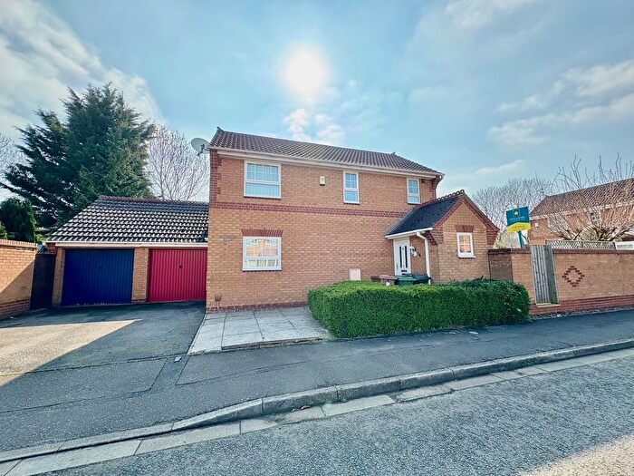 3 Bedroom Link Detached House For Sale In Glencoe Way, Orton Southgate, Peterborough, PE2