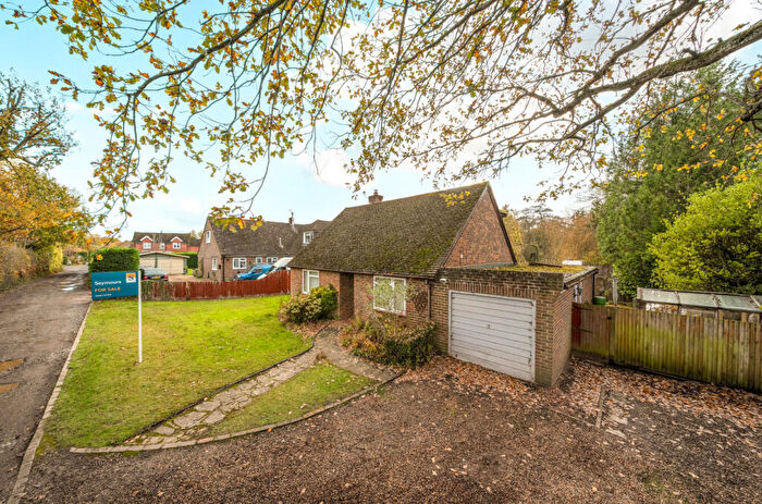 3 Bedroom Detached House For Sale In Heath Mill Lane, Worplesdon, Guildford, GU3