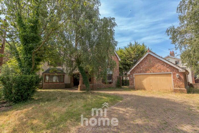 5 Bedroom Detached House For Sale In Meadow View, Great Plumpton, PR4