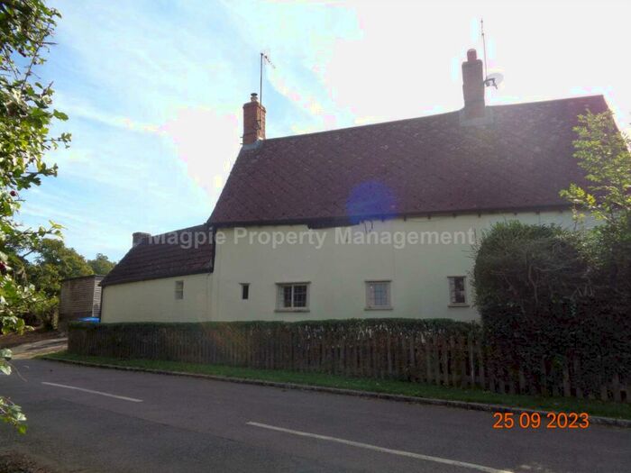 2 Bedroom Cottage To Rent In Melchbourne, MK44