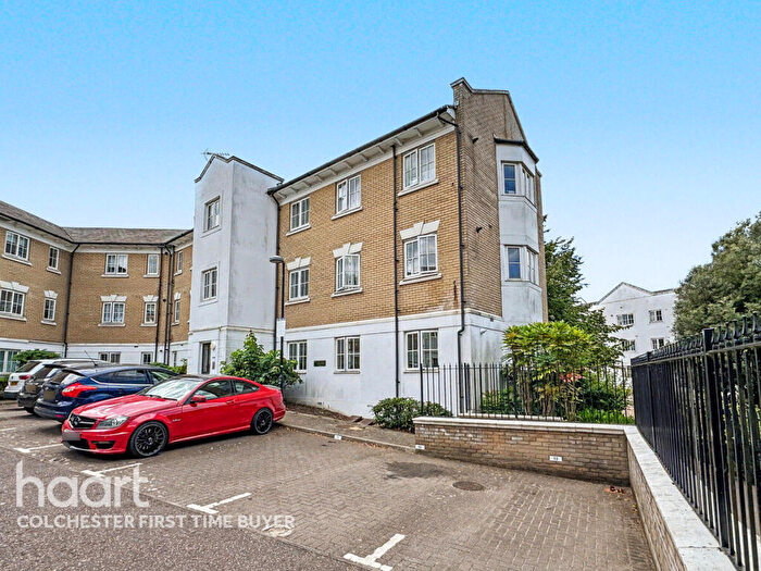 2 Bedroom Apartment For Sale In George Williams Way, Colchester, CO1