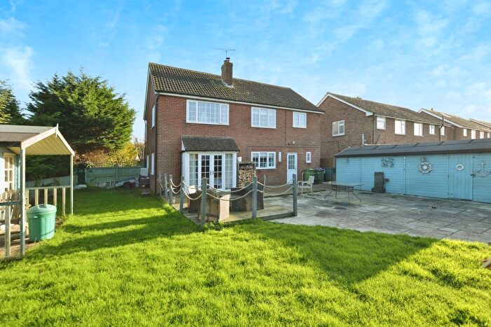 4 Bedroom Detached House For Sale In Rolfe Lane, New Romney, Kent, TN28
