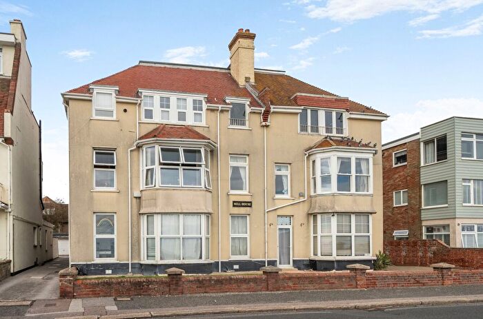 2 Bedroom Flat For Sale In Marine Drive West, Bognor Regis, PO21