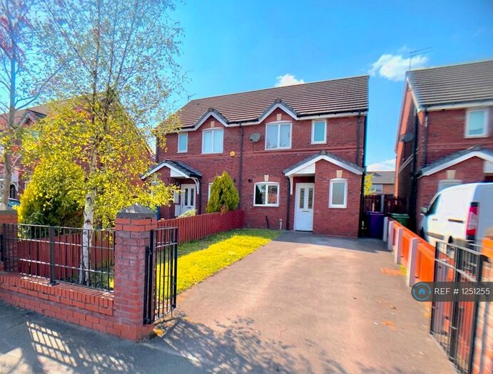 3 Bedroom Semi-Detached House To Rent In Lee Park Avenue, Liverpool, L25