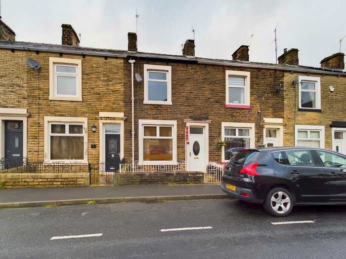 3 Bedroom Terraced House To Rent In George Street, Earby, BB18