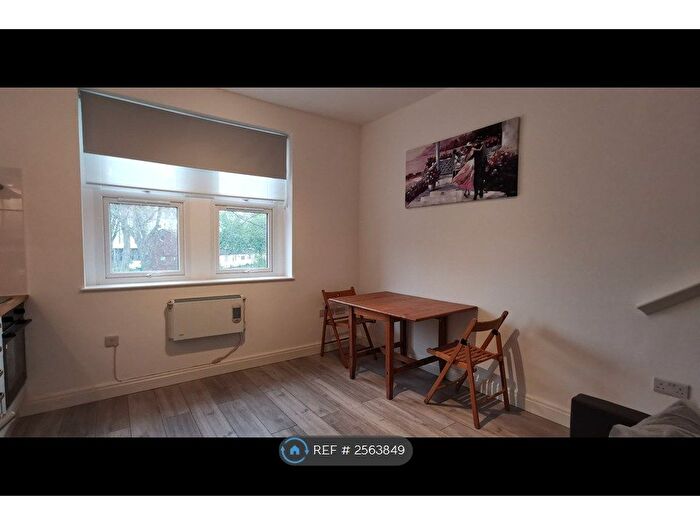 1 Bedroom Flat To Rent In Ilkeston Road, Nottingham, NG7