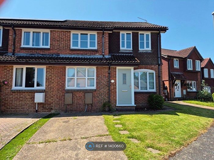 3 Bedroom Semi-Detached House To Rent In Forge Rise, Uckfield, TN22