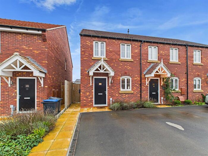 2 Bedroom End Of Terrace House For Sale In Bartletts Avenue, Stratford-Upon-Avon, CV37