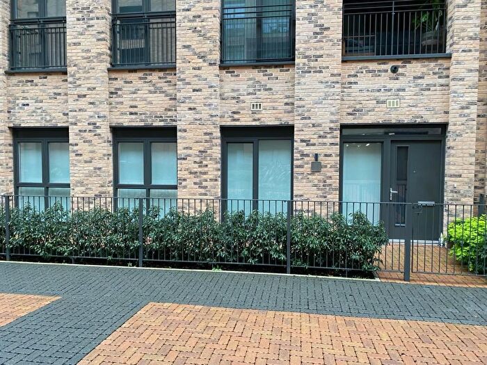 2 Bedroom Flat To Rent In Bute Close, London, NW9