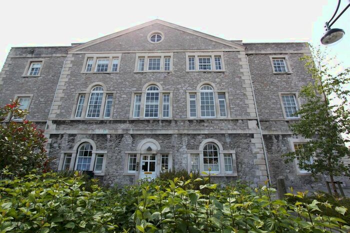 2 Bedroom Flat To Rent In Trafalger Court, Craigie Drive, The Millfields, Plymouth, Devon, PL1