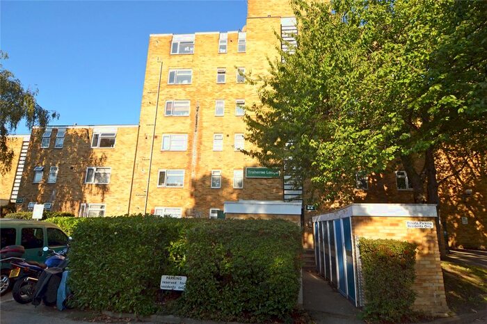 2 Bedroom Flat To Rent In Walpole Road, Teddington, TW11