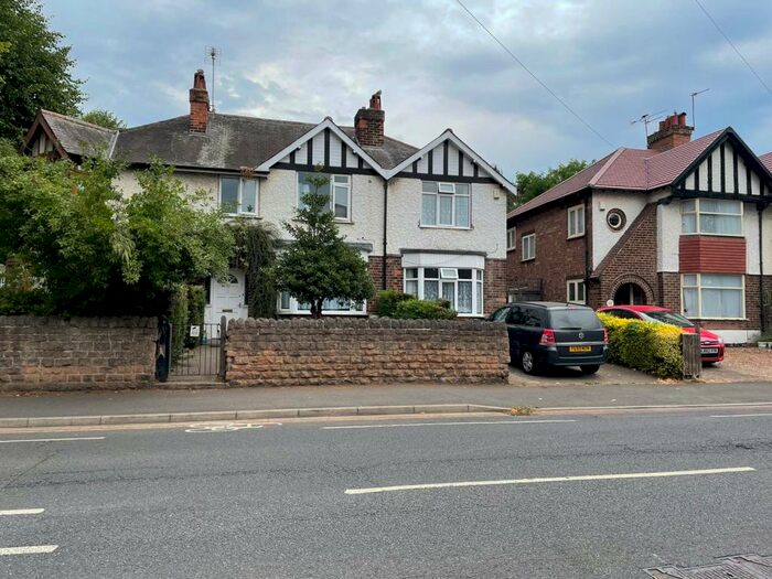 5 Bedroom Semi-Detached House To Rent In Broadgate, NG9