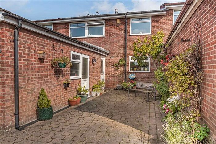 3 Bedroom Terraced House For Sale In Weaste Lane, Thelwall, Warrington, WA4