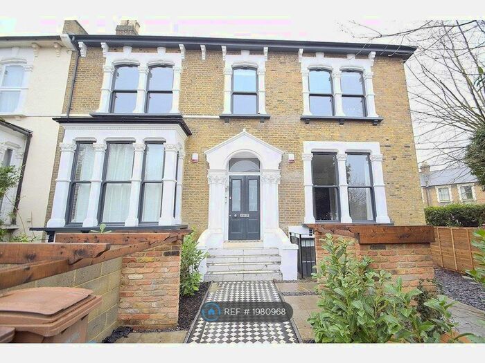 3 Bedroom Flat To Rent In Evering Road, London, E5