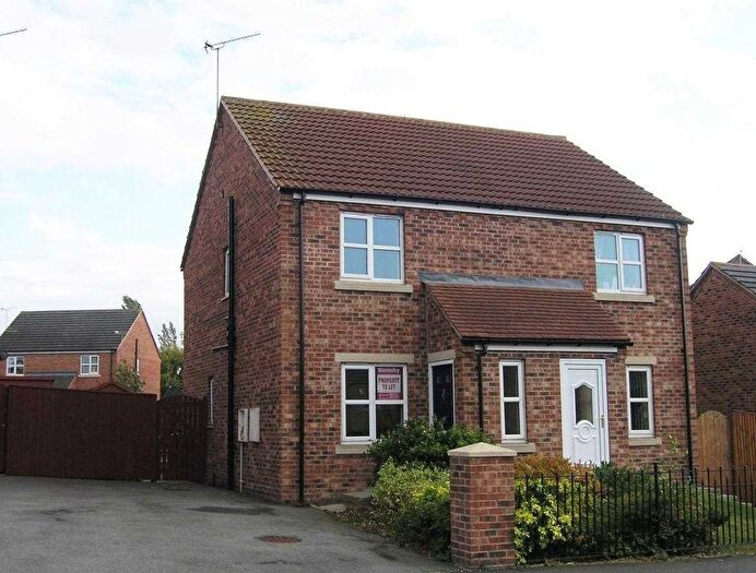 2 Bedroom Semi-Detached House To Rent In Temple Road, Scunthorpe, DN17