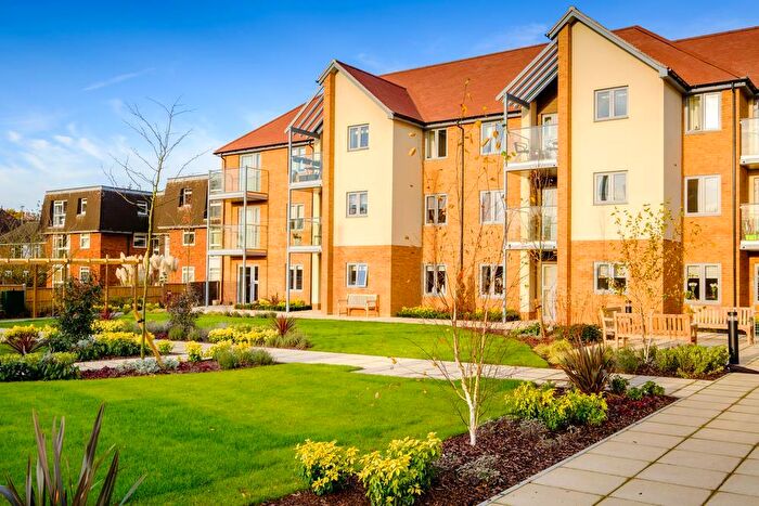 2 Bedroom Apartment For Sale In Eleanor House, London Road, St. Albans, AL1