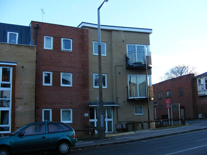 4 Bedroom Flat To Rent In Portswood Road, Portswood, Southampton, SO17