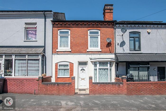 3 Bedroom Terraced House For Sale In Anderton Road, Birmingham, B11