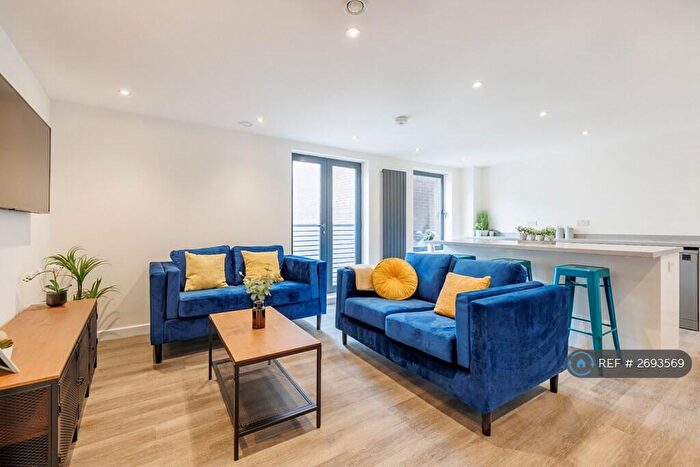 5 Bedroom Flat To Rent In Anglo Works, Sheffield, S1