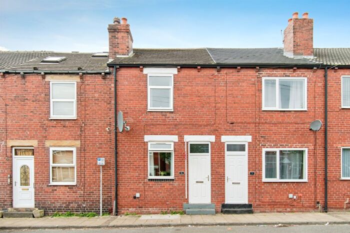 2 Bedroom Terraced House For Sale In Manor Grove, Castleford, WF10