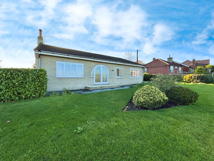 4 Bedroom Bungalow For Sale In Ladyfield Road, Kiveton Park Station, Sheffield, South Yorkshire, S26