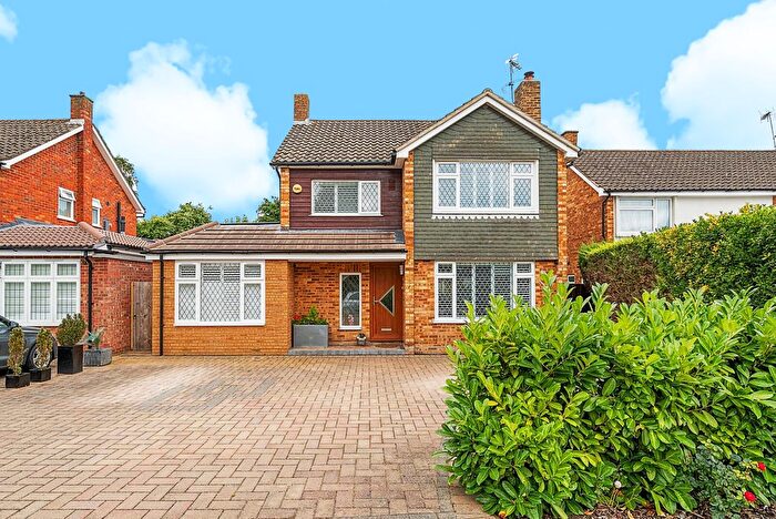4 Bedroom Detached House To Rent In Minsterley Avenue, Shepperton, TW17