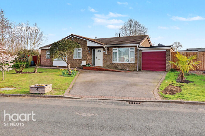 4 Bedroom Detached Bungalow For Sale In Ridgeway, Perry, PE28