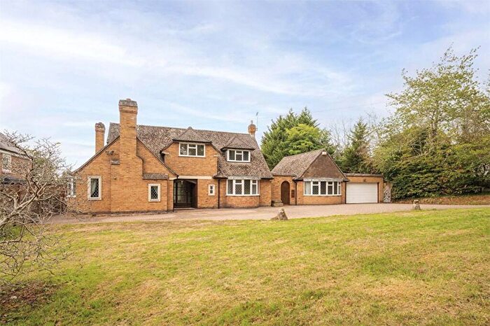 3 Bedroom Detached House For Sale In Barford Hill, Barford, Warwick, Warwickshire, CV35