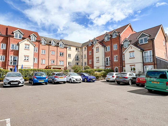 1 Bedroom Apartment For Sale In Southmead Road, Filton, Bristol, BS34