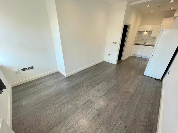 1 Bedroom Flat To Rent In King Street, Luton, LU1