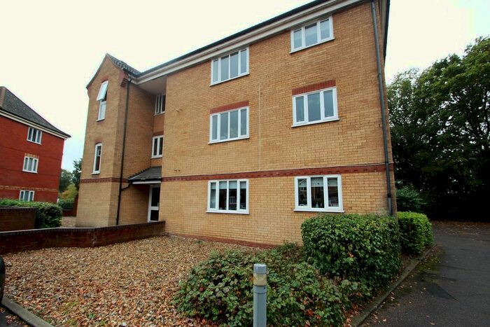 2 Bedroom Flat For Sale In Mill Road Drive, Purdis Farm, Ipswich, IP3