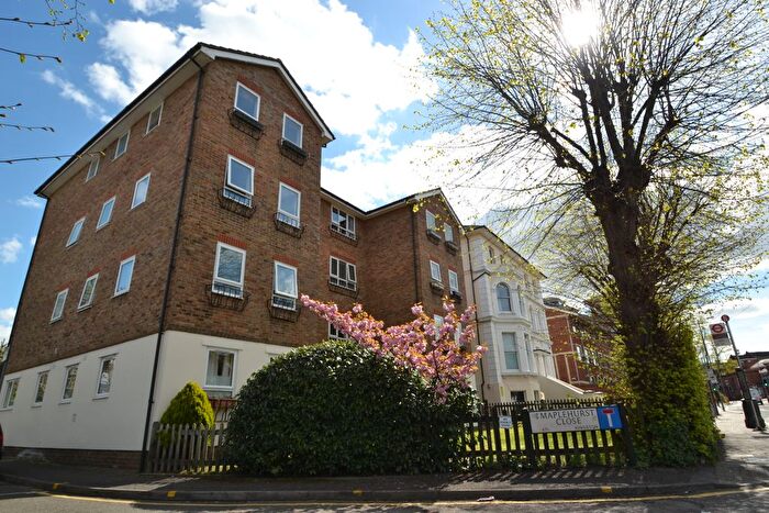 2 Bedroom Flat To Rent In Maplehurst Close, Kingston Upon Thames, Surrey, KT1