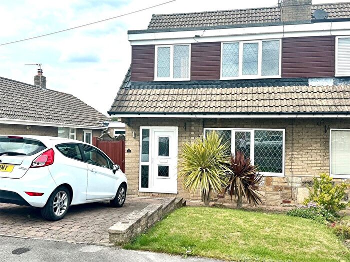 3 Bedroom Semi-detached House For Sale In Highfield Crescent, Overton, Wakefield, WF4