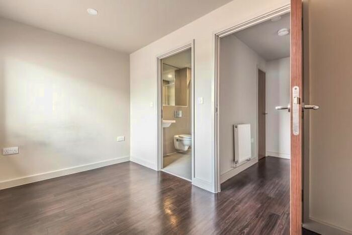 1 Bedroom Flat To Rent In Bracknell, Berkshire, RG12