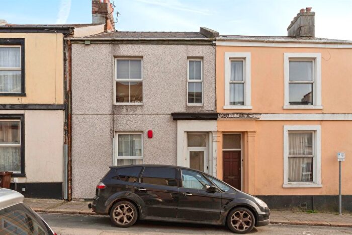 2 Bedroom Flat For Sale In Clifton Street, Plymouth, PL4