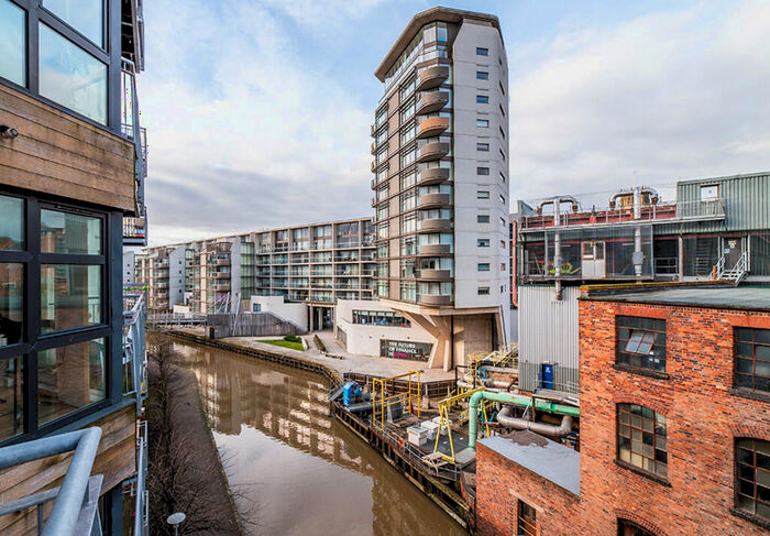 1 Bedroom Apartment For Sale In Waterfront Plaza, Station Street, Nottingham, NG2