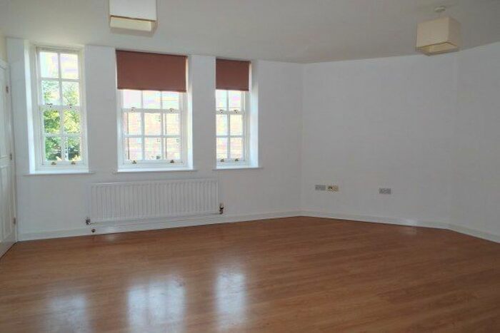 2 Bedroom Flat To Rent In Tuke Grove, Wakefield WF1