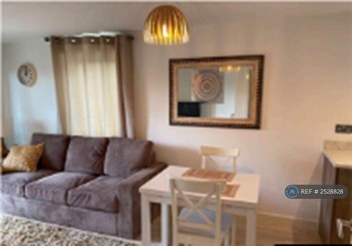 2 Bedroom Flat To Rent In Proteus House, Oakgrove, Milton Keynes, MK10