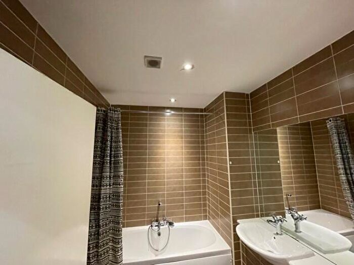2 Bedroom Apartment To Rent In Holly Street, Sheffield, S1