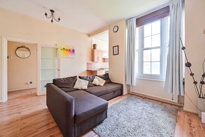 1 Bedroom Flat For Sale In Tooley Street, London Bridge, London, SE1